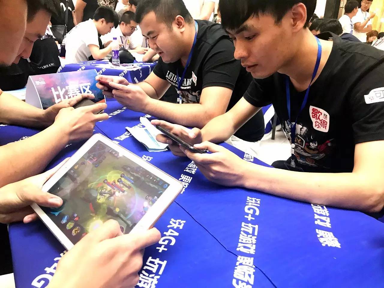 詹姆斯持球 詹姆斯持球